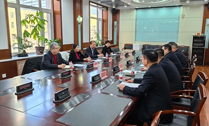 yl23455永利集团官网董事长胡晓萍、总裁芦传有赴黑龙江省药品监督管理局座谈交流